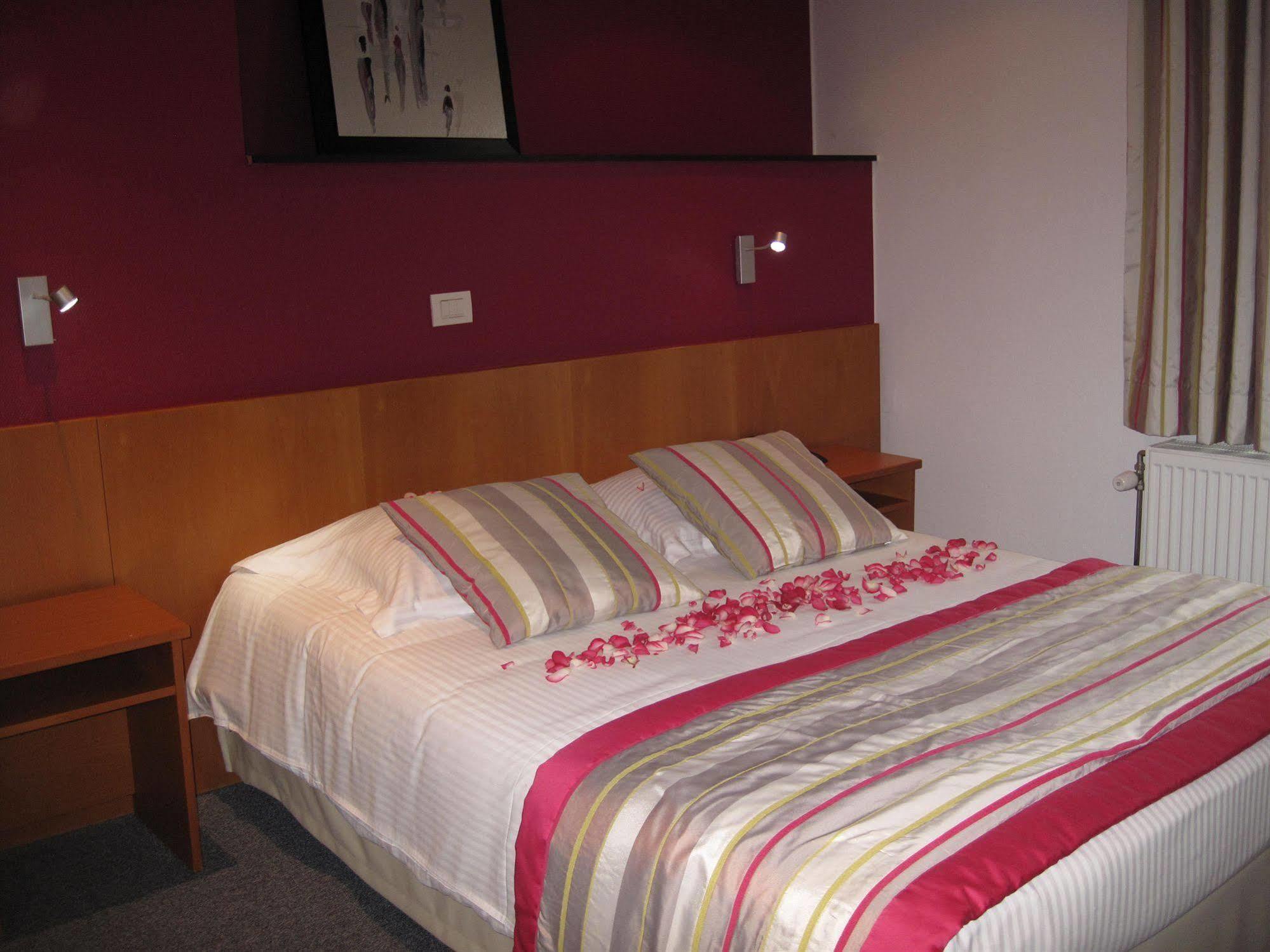 Hotel Le Terminus Mons Dış mekan fotoğraf