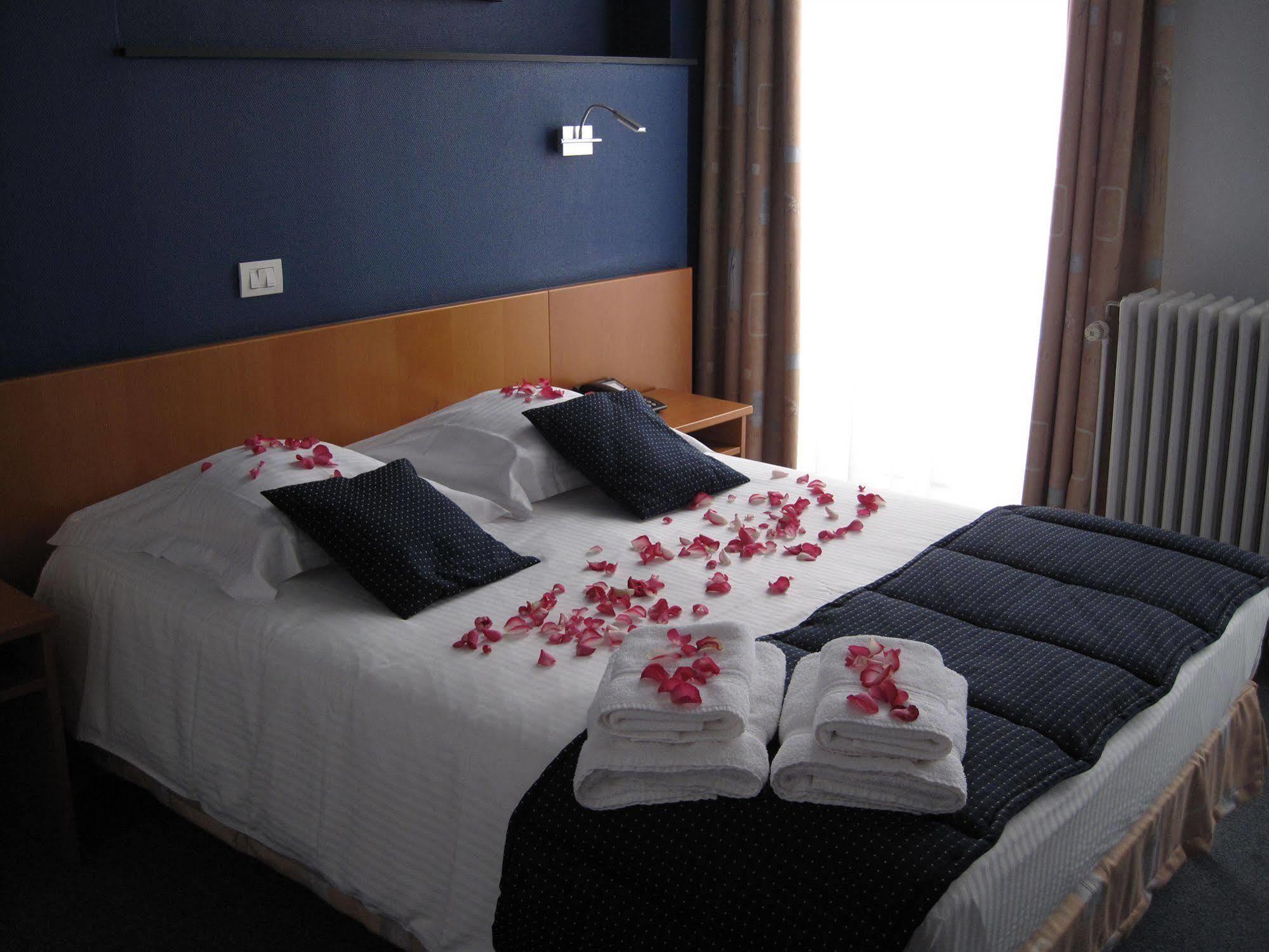 Hotel Le Terminus Mons Dış mekan fotoğraf